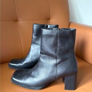 Vintage Mossimo Square Toe Black Ankle Boots